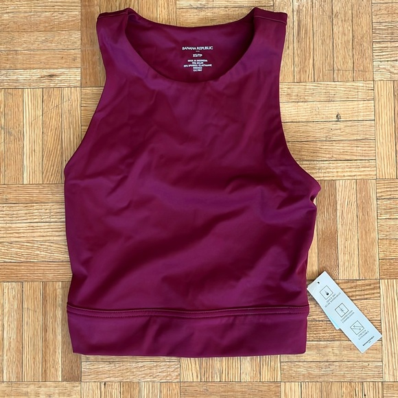 Banana Republic Tops - Banana Republic Cropped Tank Top NWT👟
